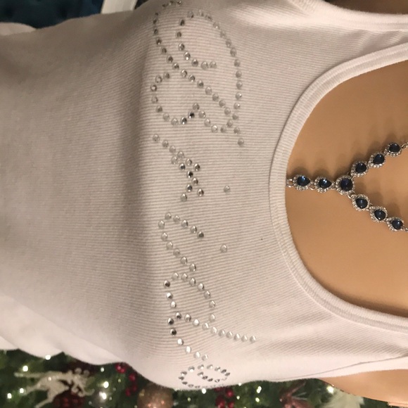 For the bride 👰 - Picture 2 of 4